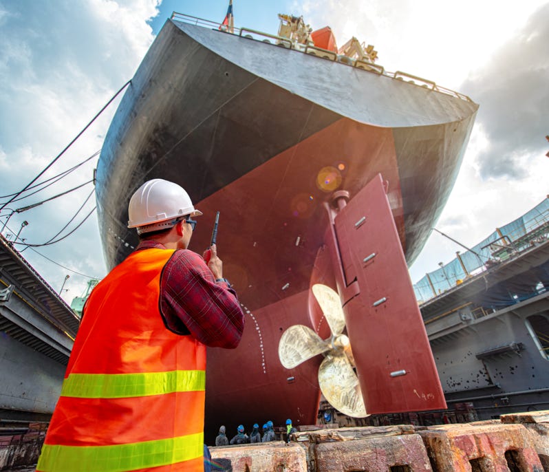 Coenradie verzorgt alle meetwerkzaamheden in de scheepsbouw, met een zeer korte afroeptijd.